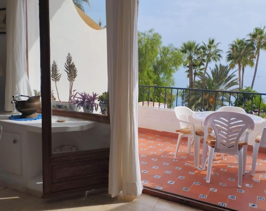 Beautiful 2 Bedroom In Calle Carabeo, Nerja Exterior photo