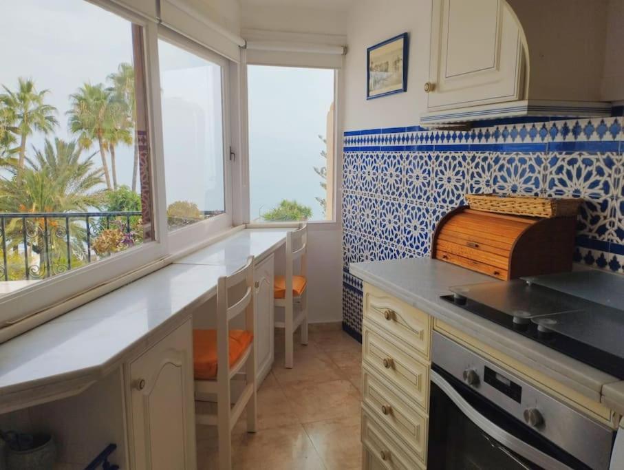 Beautiful 2 Bedroom In Calle Carabeo, Nerja Exterior photo